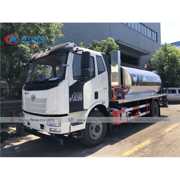 266HP 10000L Asphalt Patching Truck For Construction Company