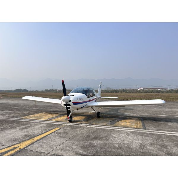 Intelligent B-12P Passenger Civil Airplane Model Comfortable Aircraft Solar Airplane