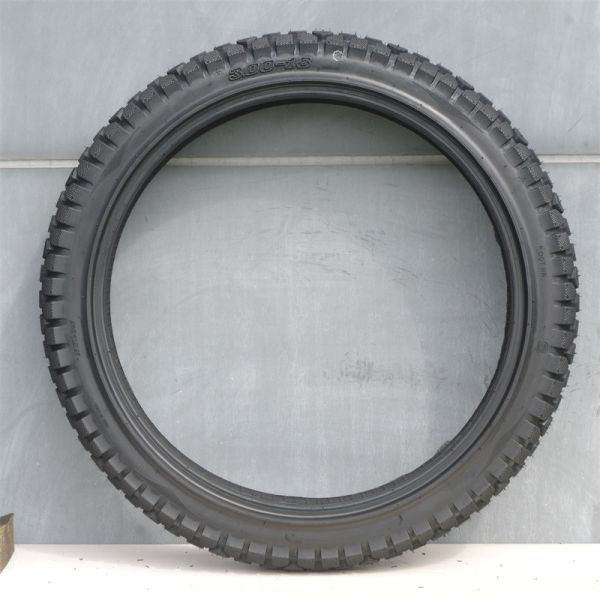 Rubber 18Inch Off Road Motorcycle Tire 3.00-18 J883 OEM Long Wearing