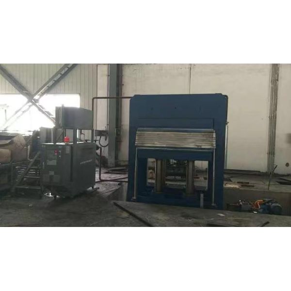 PLC Touch Screen Flat Vulcanizing Machine 80 Tons Clamping Force For NBR FKM Silicone Seals