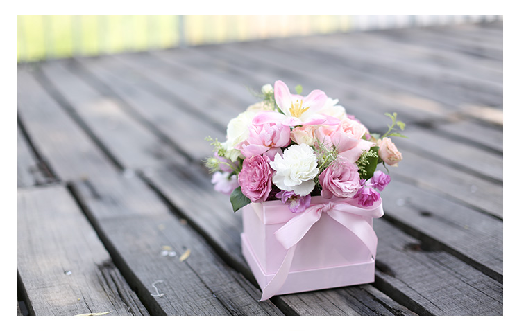 Customer's Logo Square Mini Rigid Paper Rose Soap Flower Box for Gift Bouquet Packaging