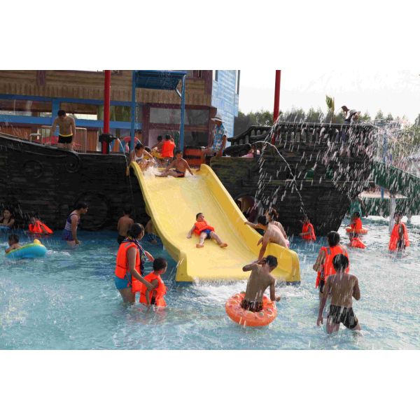 Corsair Aqua Play Water Park Equipment / Customized Fiberglass Pirate Ship