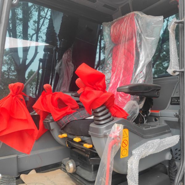 Secondhand Excavator Machinery Trader Used VOLVO EC140 14 Ton Crawler Digger